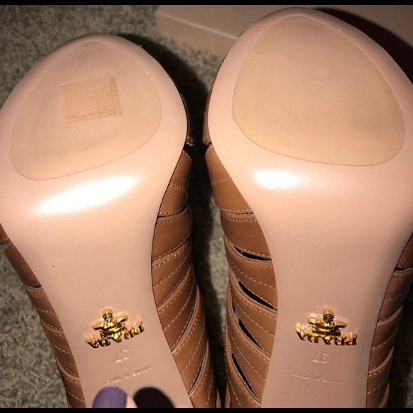 Prada heels - Picture 2 of 5